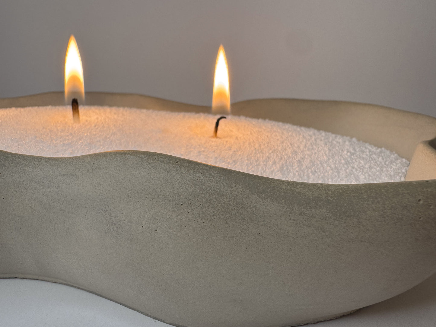 Large waveform vessel