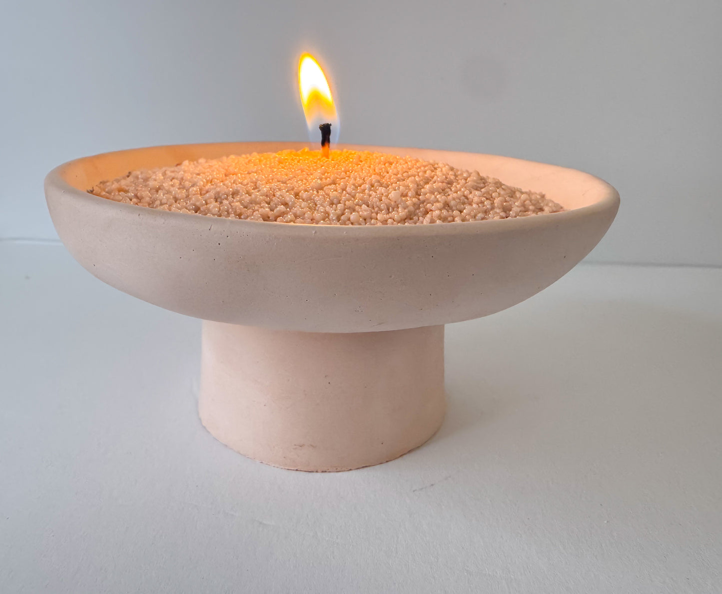 Pedestal vessel
